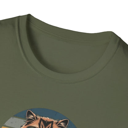 Camiseta gráfica retro de gato con batería baja