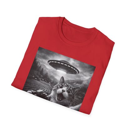 Camiseta de gato OVNI Selfie: adorable camiseta con gráfico de gato con abducción extraterrestre
