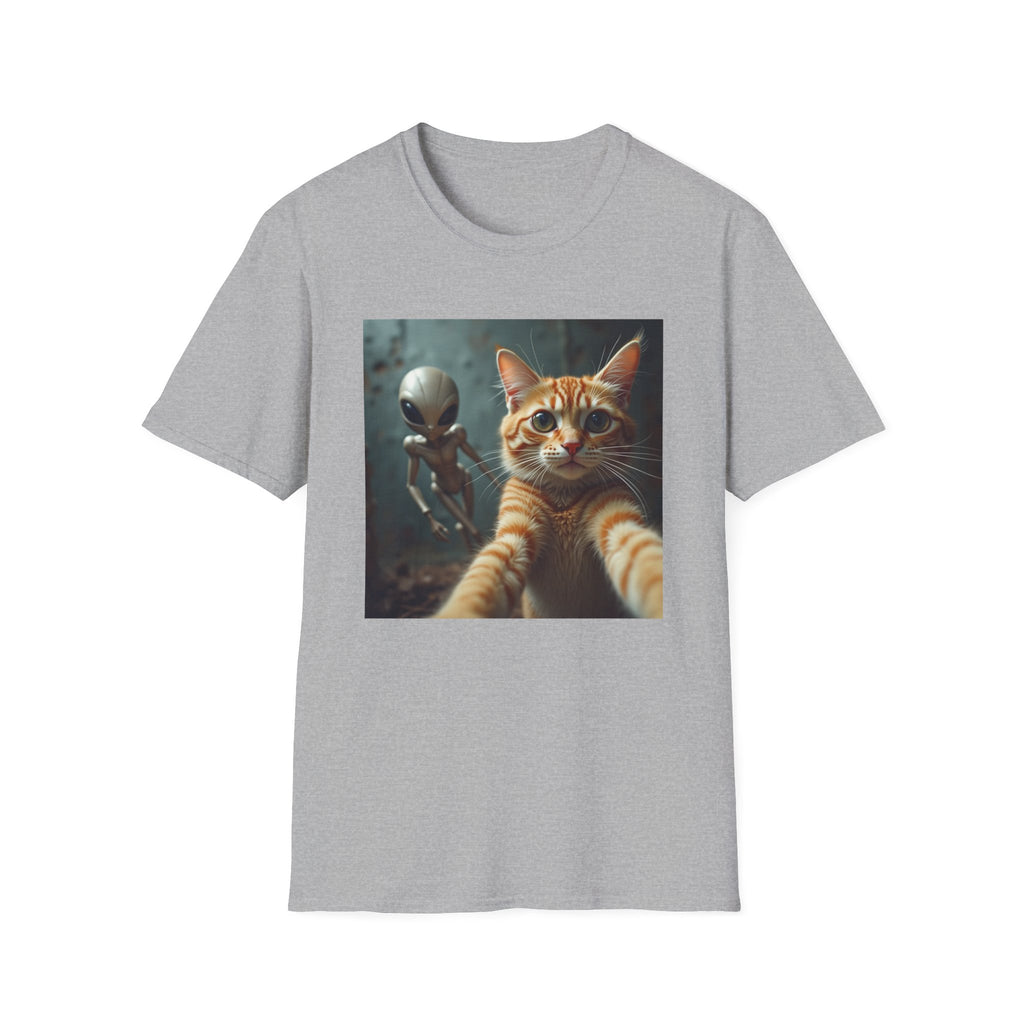 Camiseta Selfie Extraterrestre — Camiseta con gráfico de un lindo gato pelirrojo y un amigo OVNI