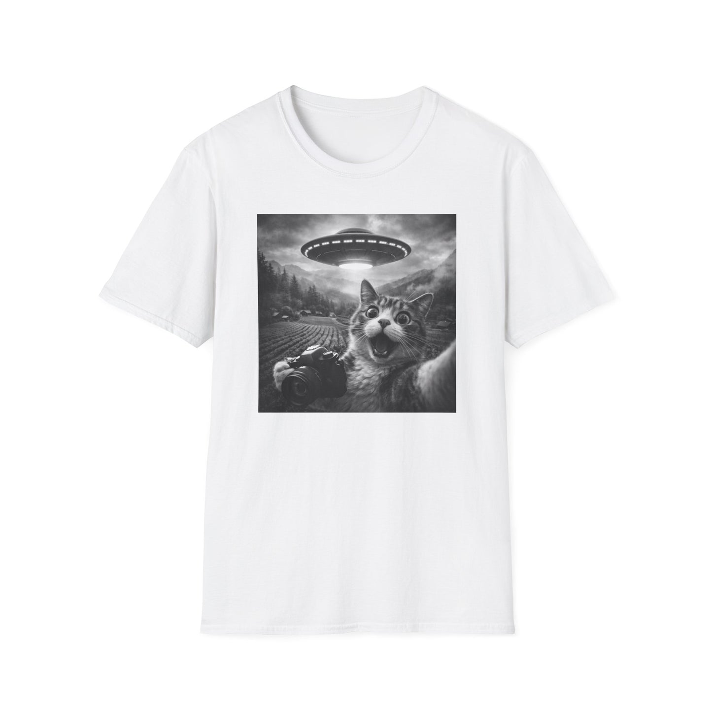 Camiseta de gato OVNI Selfie: adorable camiseta con gráfico de gato con abducción extraterrestre