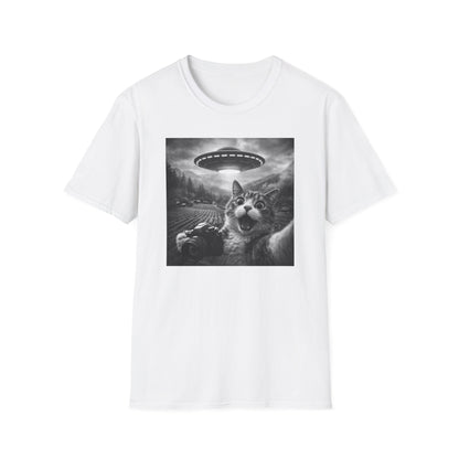 Camiseta de gato OVNI Selfie: adorable camiseta con gráfico de gato con abducción extraterrestre