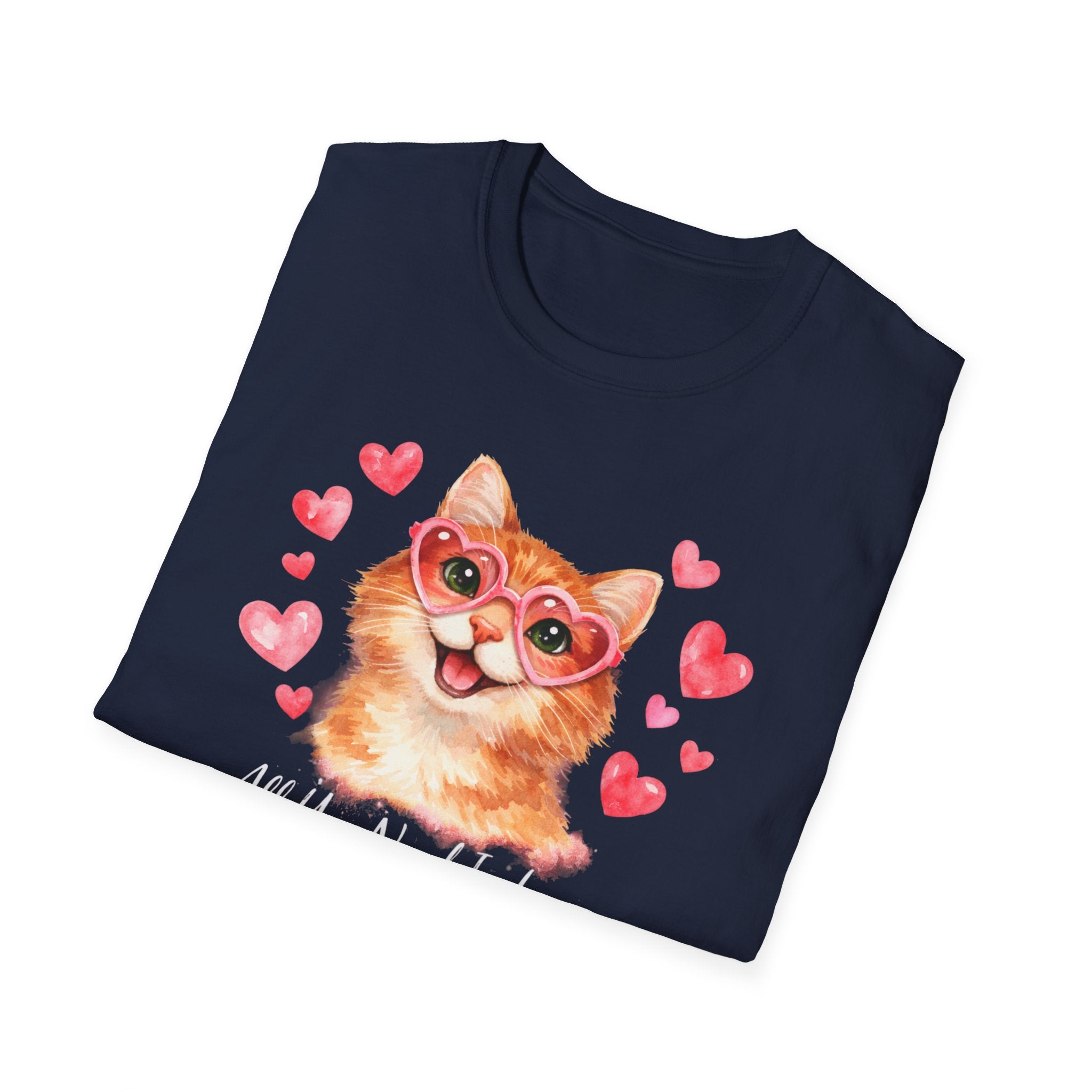 Todo lo que necesitas es amor... y una camiseta de gato — Linda camiseta de gatito con gafas de sol y corazón