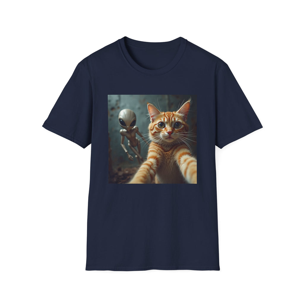 Camiseta Selfie Extraterrestre — Camiseta con gráfico de un lindo gato pelirrojo y un amigo OVNI
