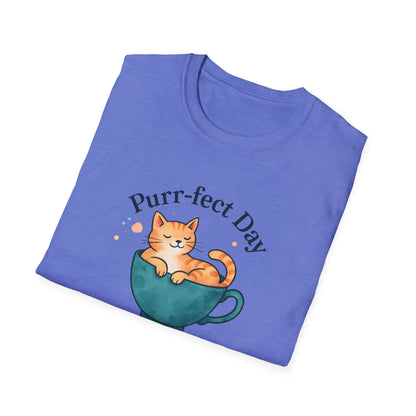 Camiseta de gato en taza de té