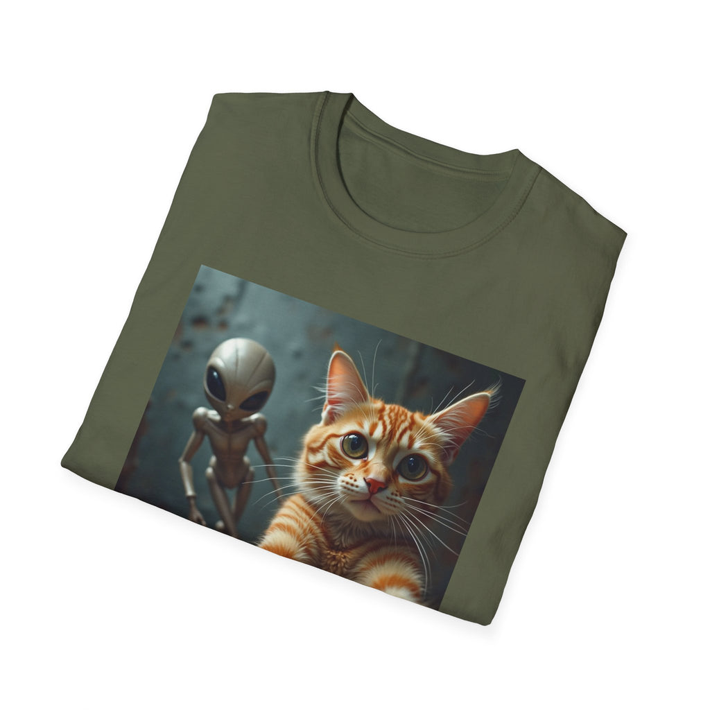 Camiseta Selfie Extraterrestre — Camiseta con gráfico de un lindo gato pelirrojo y un amigo OVNI