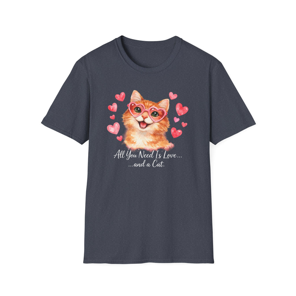Todo lo que necesitas es amor... y una camiseta de gato — Linda camiseta de gatito con gafas de sol y corazón