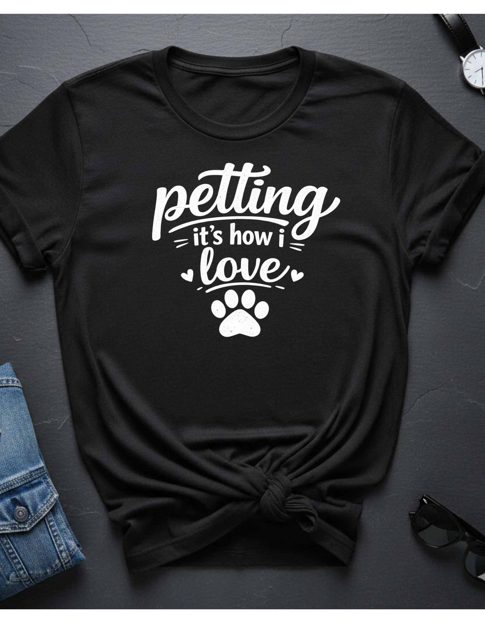 Camiseta con estampado de patas "Caricias: Así es como me encantan"