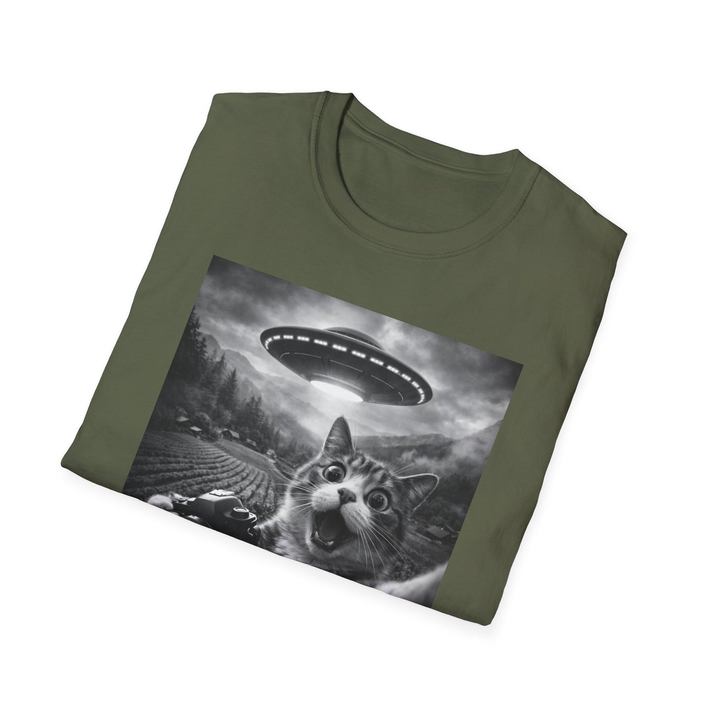 Camiseta de gato OVNI Selfie: adorable camiseta con gráfico de gato con abducción extraterrestre