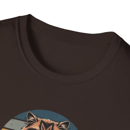 Camiseta gráfica retro de gato con batería baja