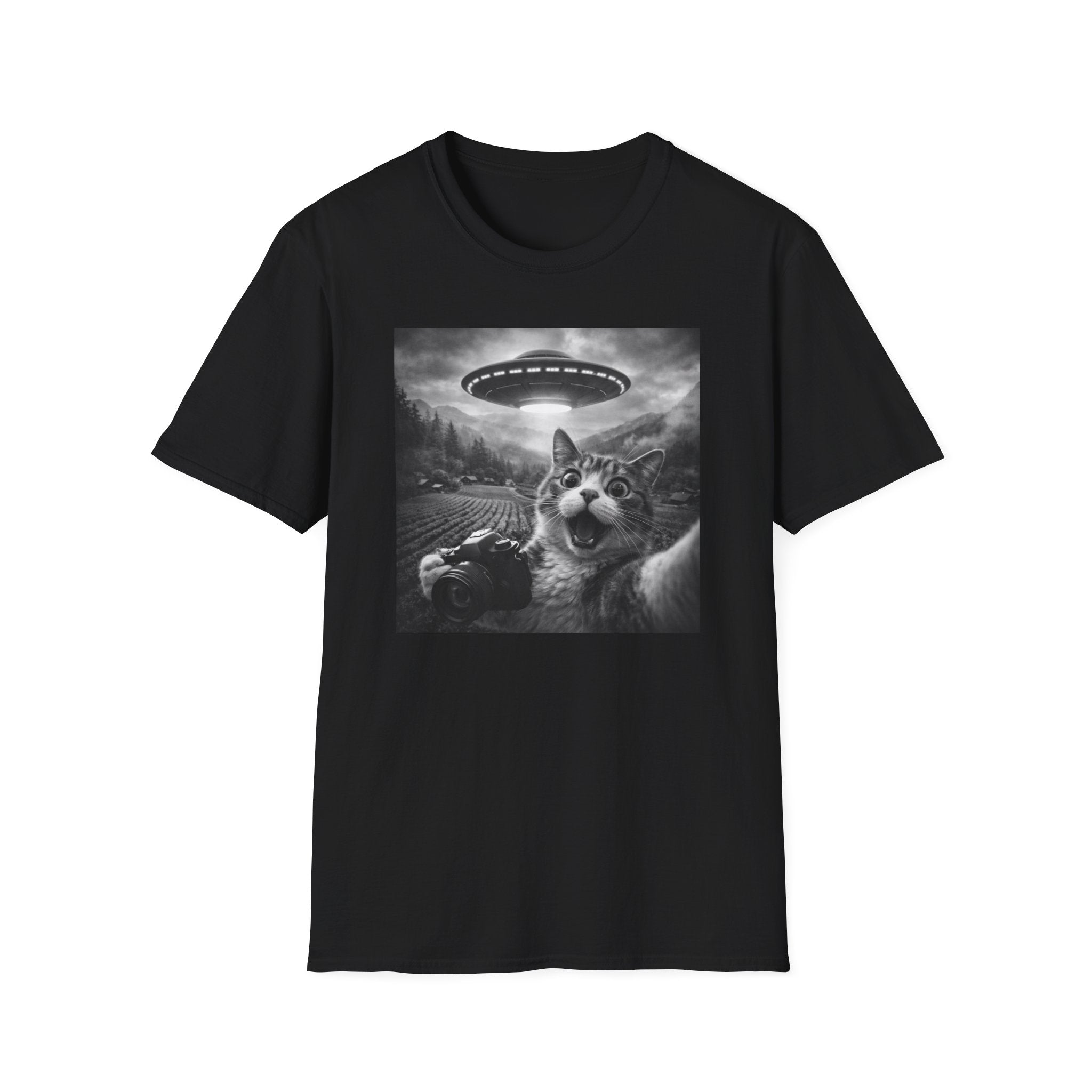Camiseta de gato OVNI Selfie: adorable camiseta con gráfico de gato con abducción extraterrestre
