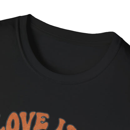 T-Shirt — "Love Is a Powerful Thing" Golden Retriever Graphic Tee