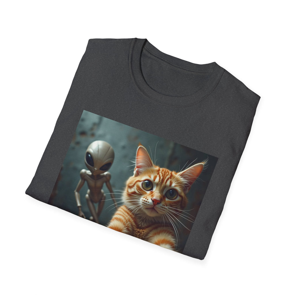 Camiseta Selfie Extraterrestre — Camiseta con gráfico de un lindo gato pelirrojo y un amigo OVNI