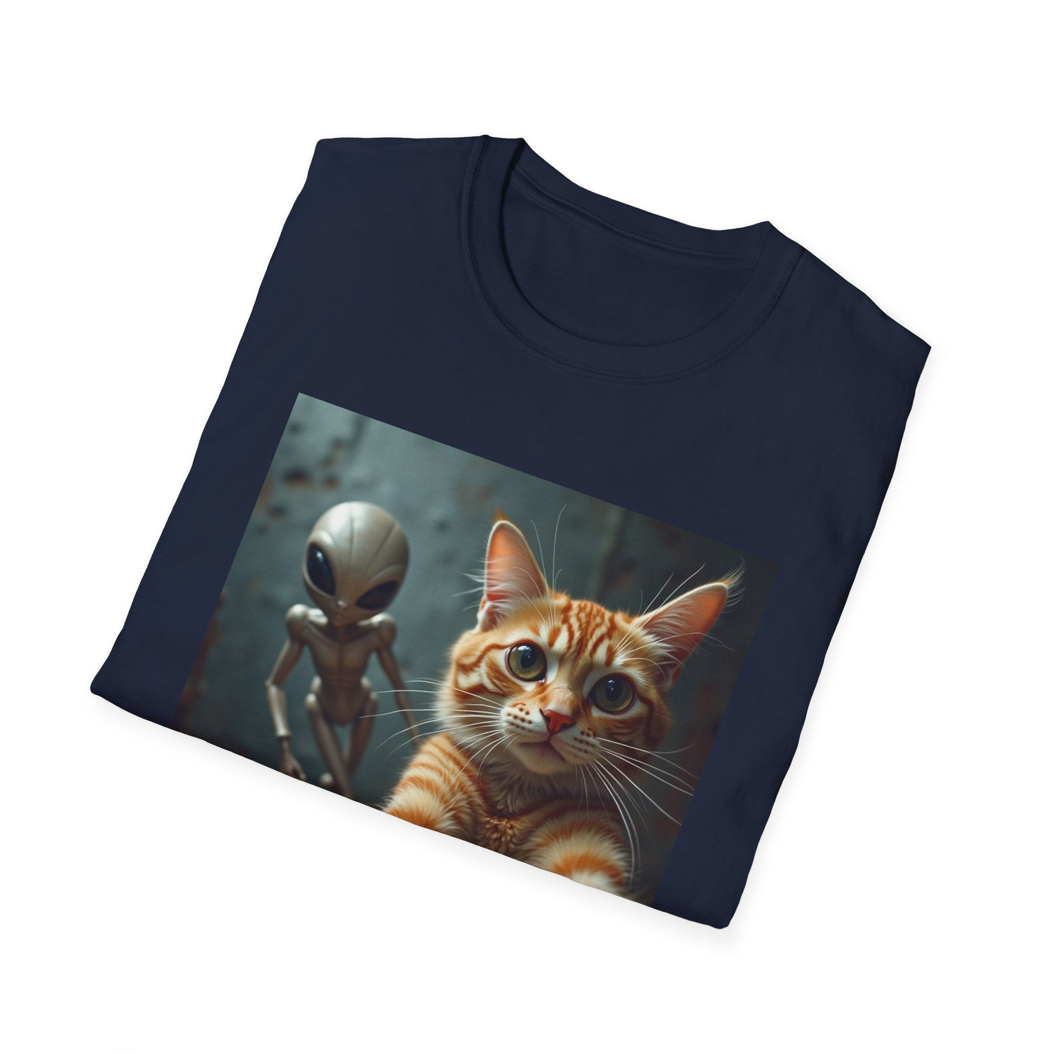 Camiseta Selfie Extraterrestre — Camiseta con gráfico de un lindo gato pelirrojo y un amigo OVNI