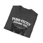 Camiseta "Juzgándote perfectamente, gato"