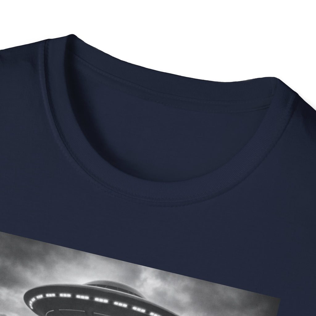 Cat UFO Selfie T-Shirt — Cute Alien Abduction Cat Graphic Tee