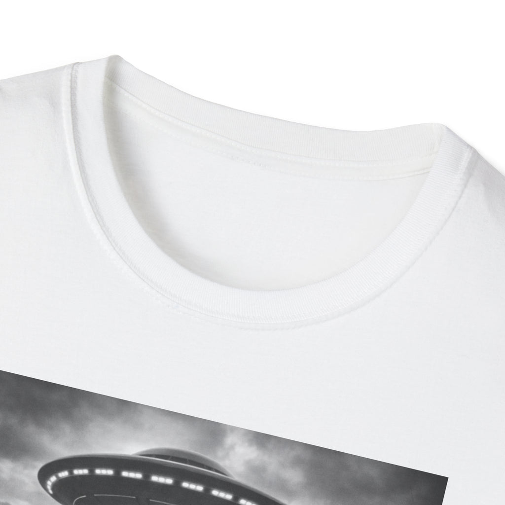 Cat UFO Selfie T-Shirt — Cute Alien Abduction Cat Graphic Tee