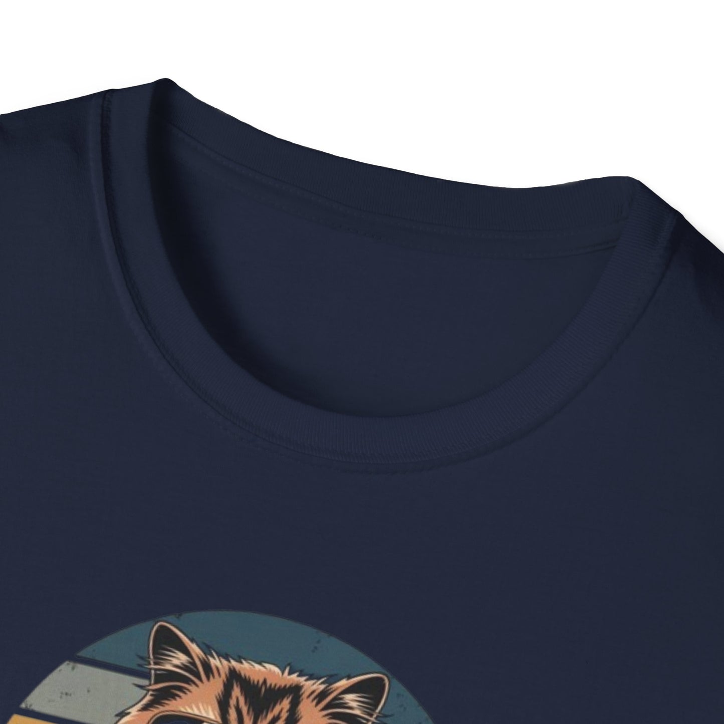 Camiseta gráfica retro de gato con batería baja