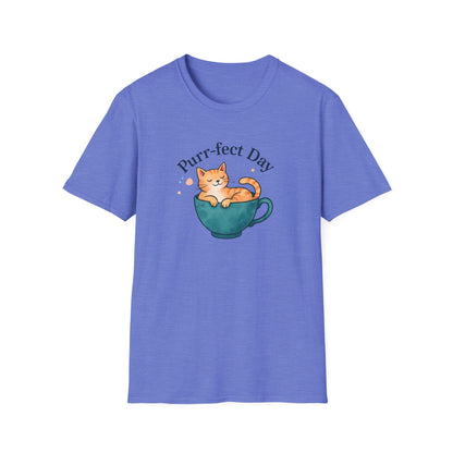 Camiseta de gato en taza de té