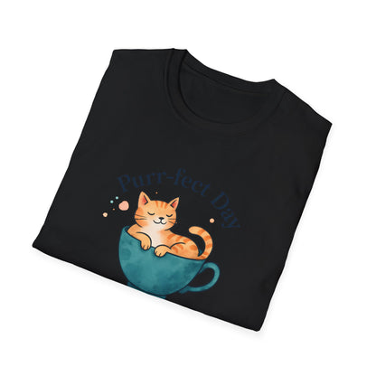 Camiseta de gato en taza de té