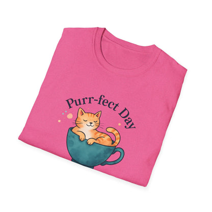 Camiseta de gato en taza de té