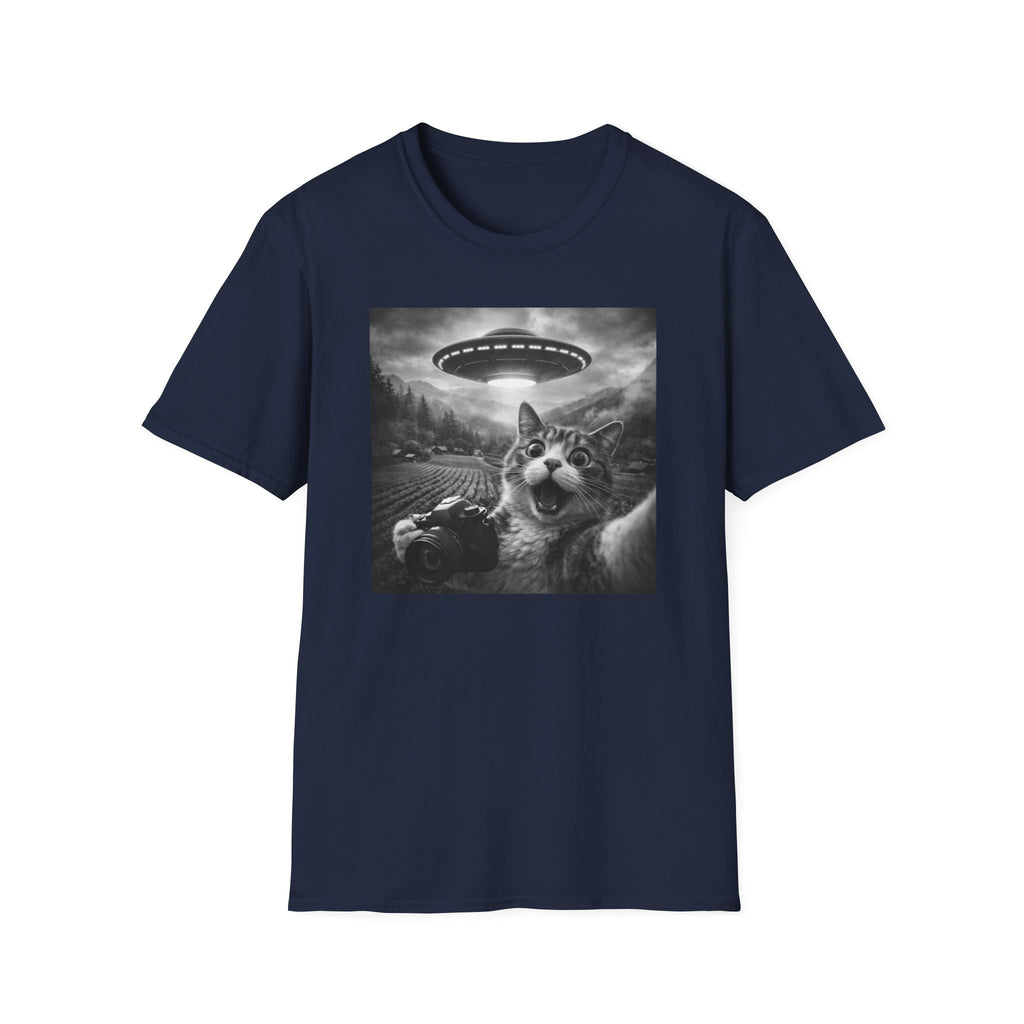 Cat UFO Selfie T-Shirt — Cute Alien Abduction Cat Graphic Tee