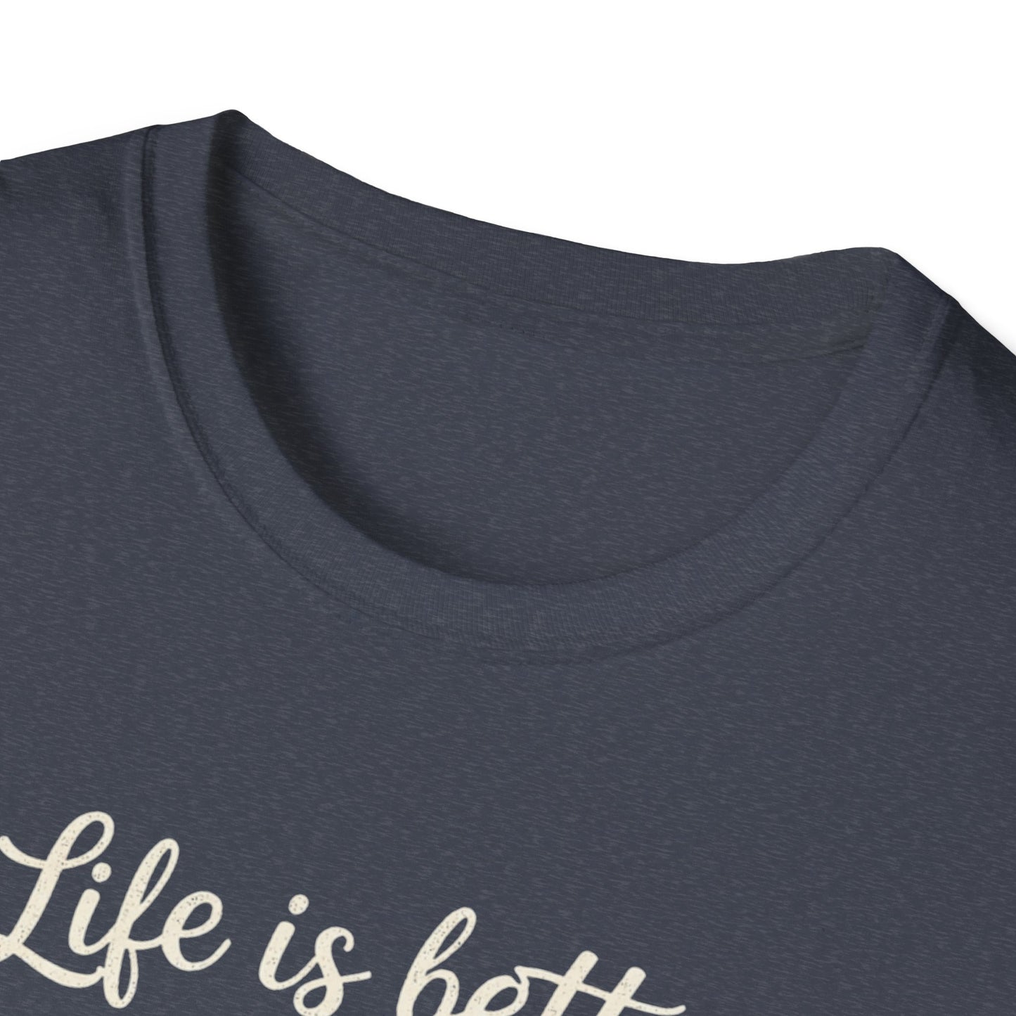 Camiseta "La vida es mejor con gatos" — Camiseta linda para amantes de los gatos